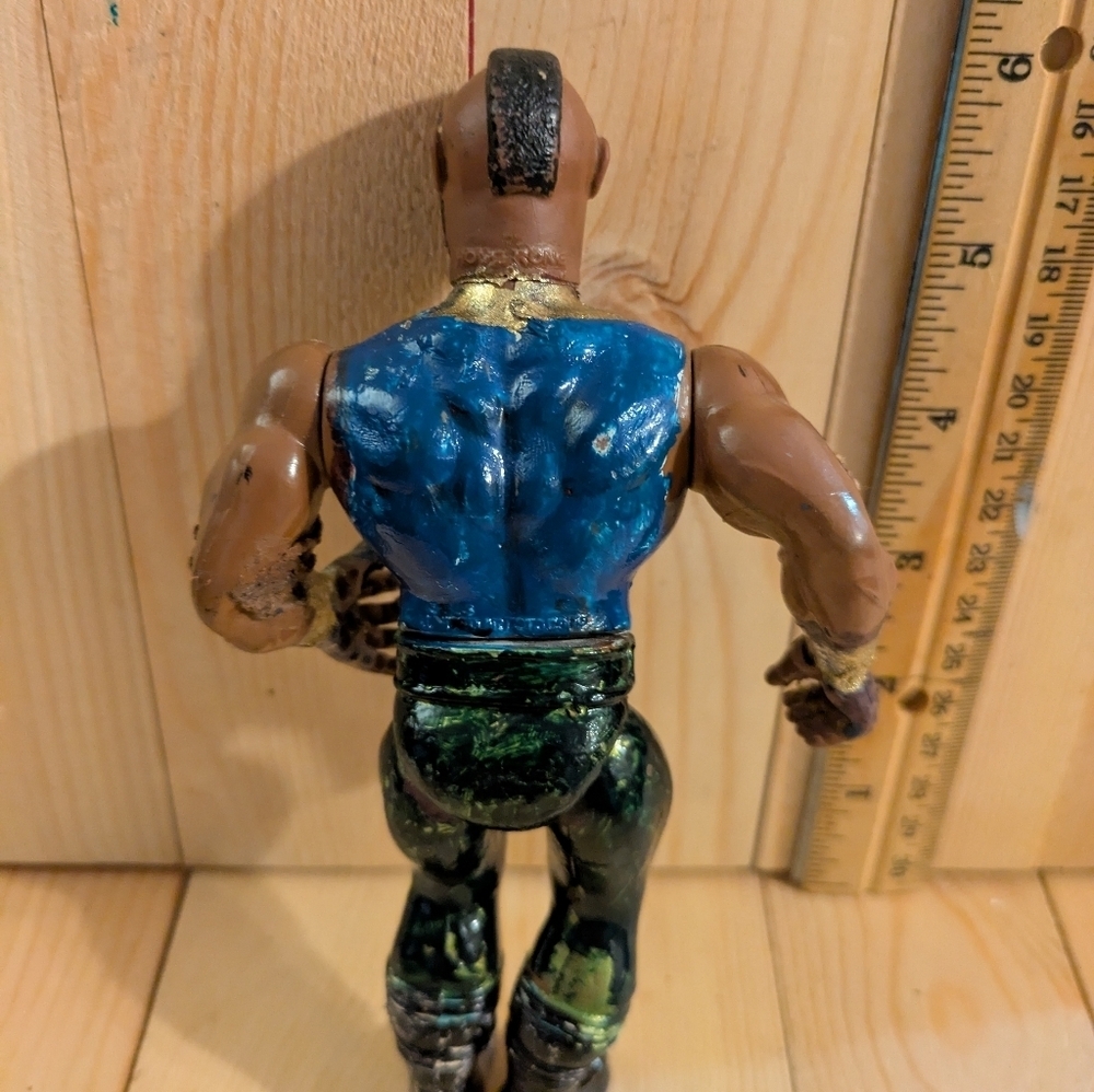 Me T Action Figure with Blue and Gold Outfit Vintage 1983 - Picture 4 of 4